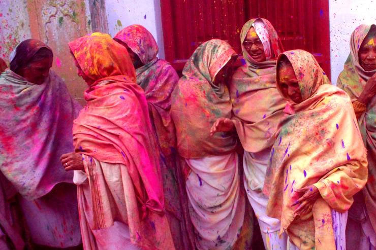 Varanasi Holi Festival Tour Package